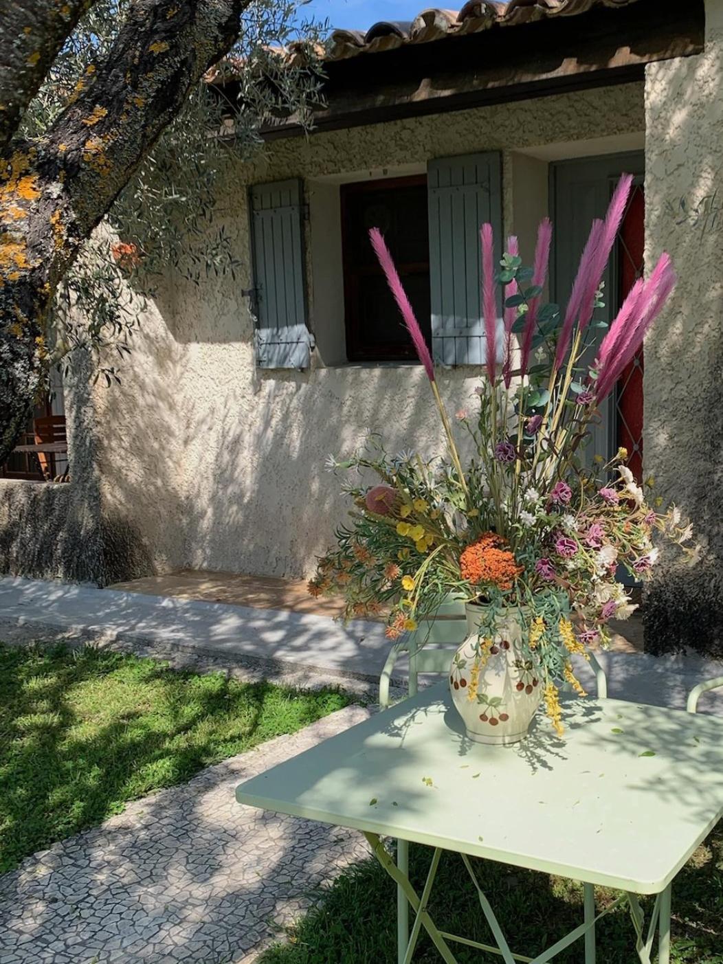 Gite La Loge 142 Route De Carpentras 84210 Venasque Kültér fotó