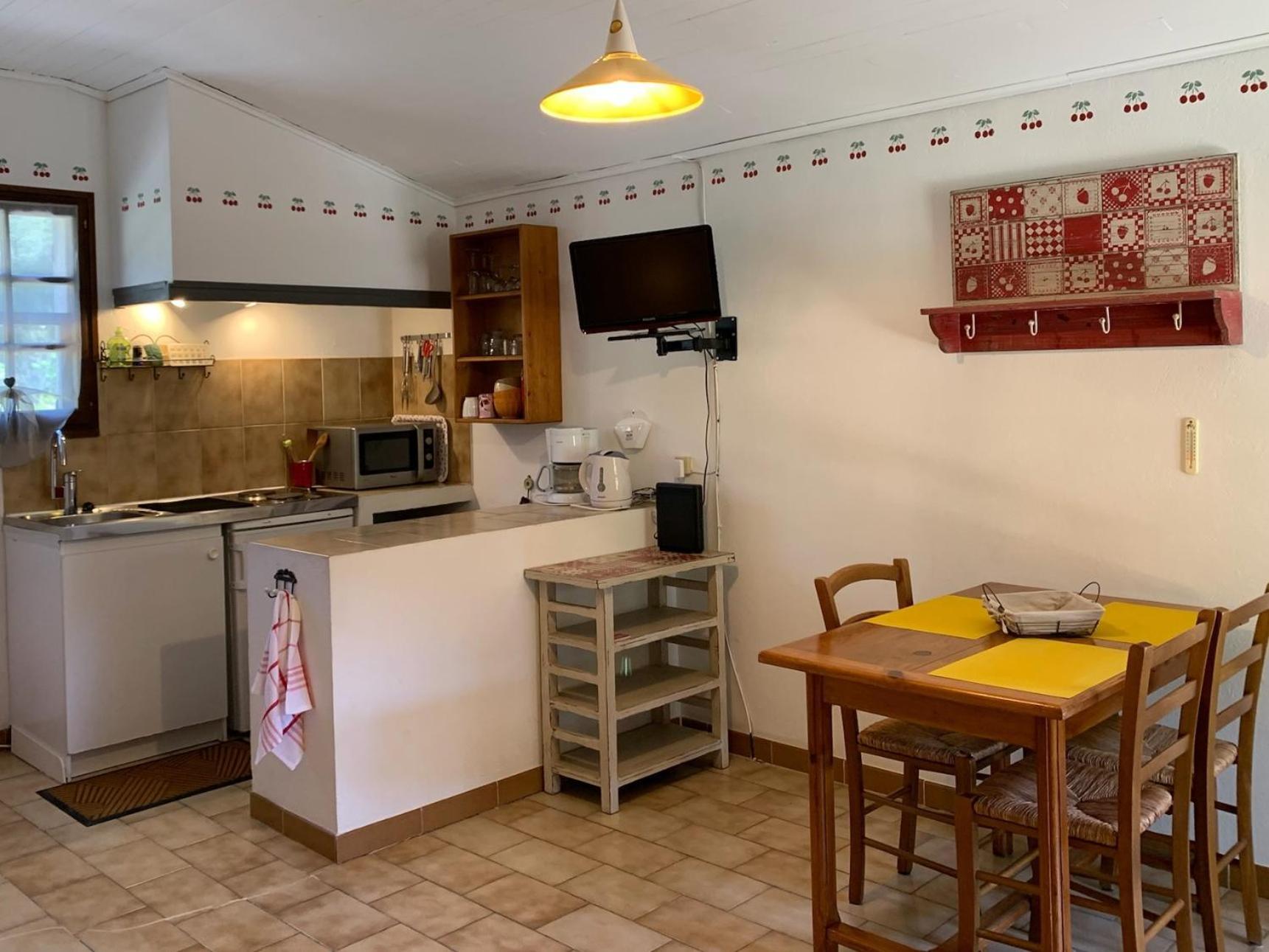 Gite La Loge 142 Route De Carpentras 84210 Venasque Kültér fotó